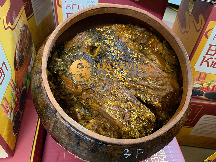 Cá kho Bá Kiến nức tiếng là món ăn truyền thống, mang đậm hương vị của người Việt xưa.